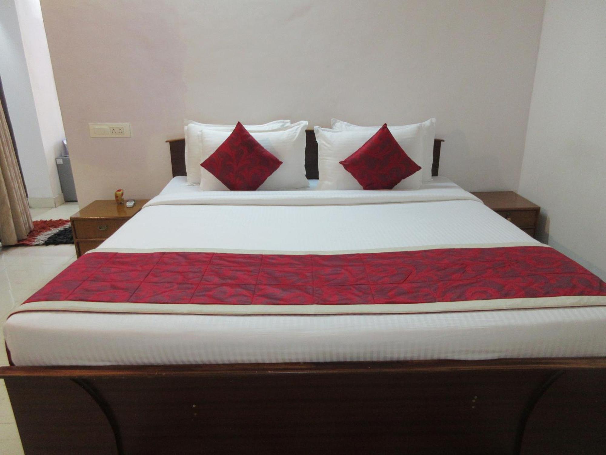 Kstdc Hotel Mayura Velapuri Belur Экстерьер фото